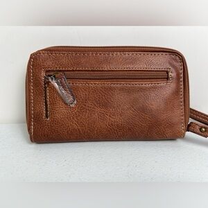 BOC Born Concepts 8” Wallet Wristlet Faux Leather Brown Dual Zip Around India